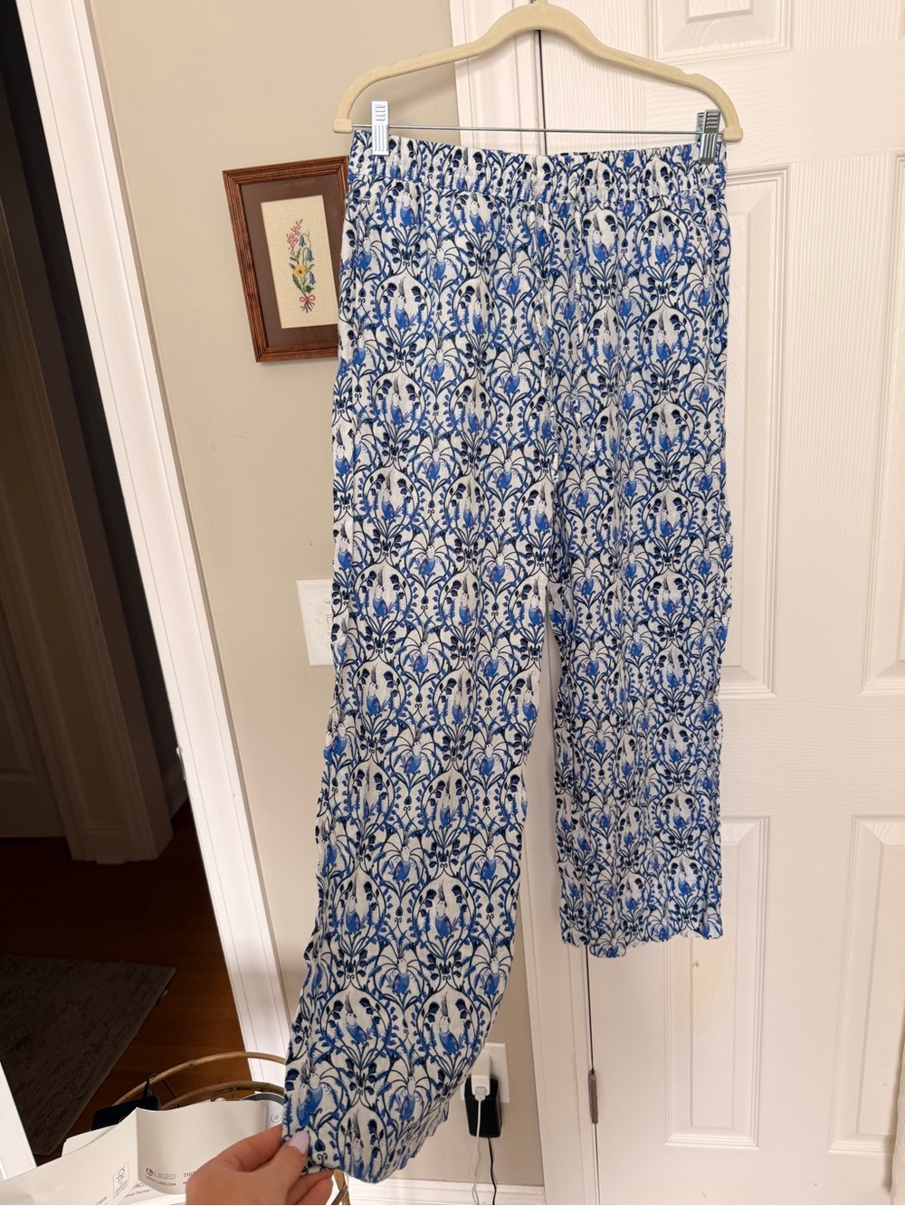 Elie Tahari White and Blue Floral Wide-Leg Pants